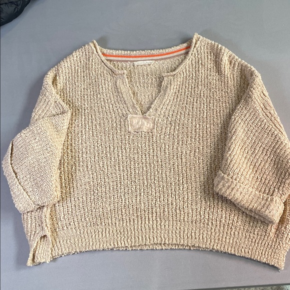 ILLA ILLA Oversized Oatmeal Textured V-Neck Cropped Sweater | Small - Picture 4 of 10